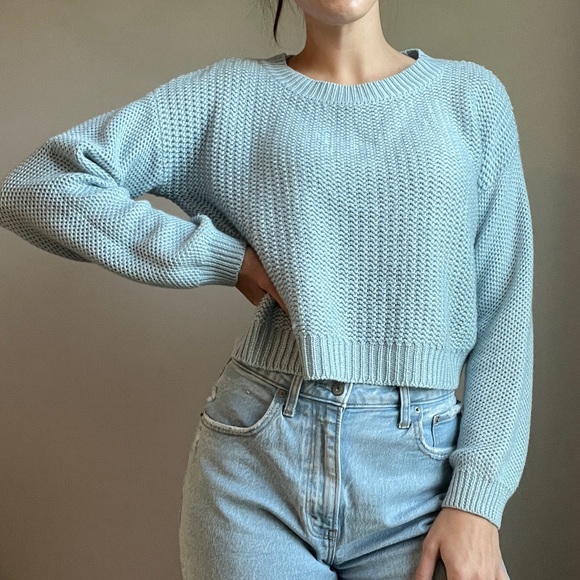 Forever 21 Tops - 🔥Forever 21 Cropped Sweater